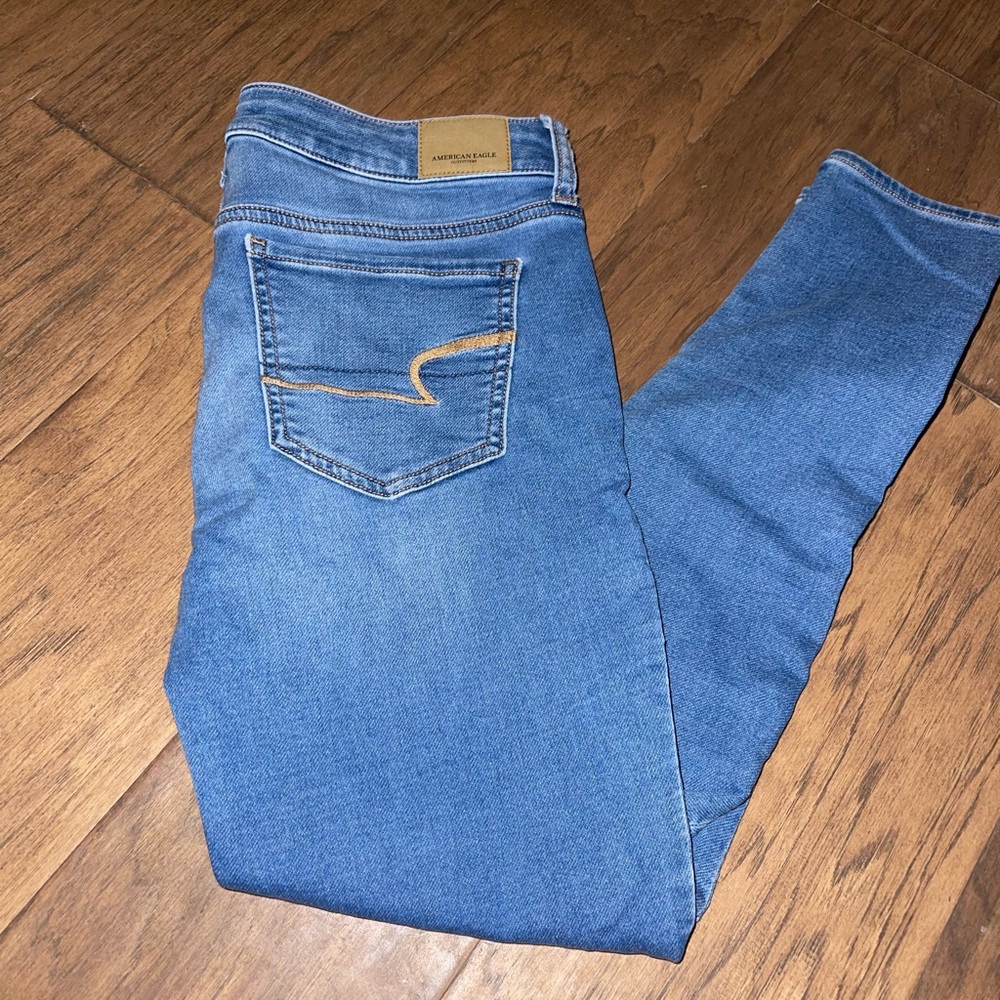American Eagle Super Stretch women size 8 skinny jeans